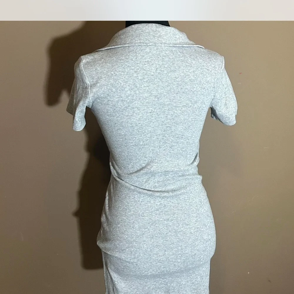 Hello Kitty Gray Ribbed Top - Picture 4 of 4